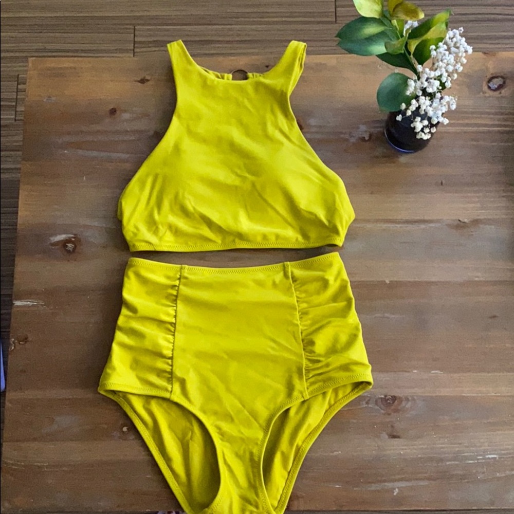 Two piece high waisted bottom bathing suit!